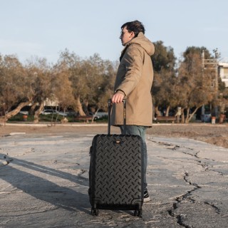 CAT Industrial Plate Μεσαία Βαλίτσα Ταξιδίου Σκληρή Μαύρη με 4 Ρόδες Ύψους 64εκ. 83688-01