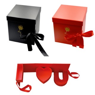 Τετράγωνο Κουτί Συσκευασίας “I Love You” σε Κόκκινο Χρώμα– 19.3×18.4×18.4cm