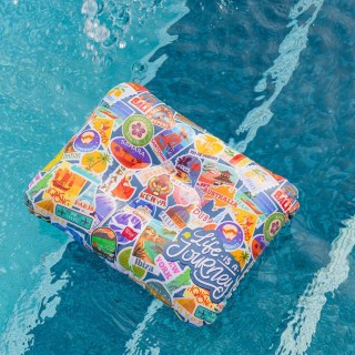 Legami Milano Good Vibes Inflatable Pillow ''Travel Stickers'' 37x30cm IP0018