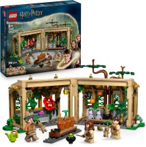 LEGO® HARRY POTTER TM: HOGWARTS™ CASTLE: HERBOLOGY CLASS