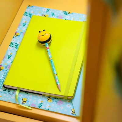 Legami Milano Pencil with Squishy Bee "Be Different" - Squeezies PSQ0006